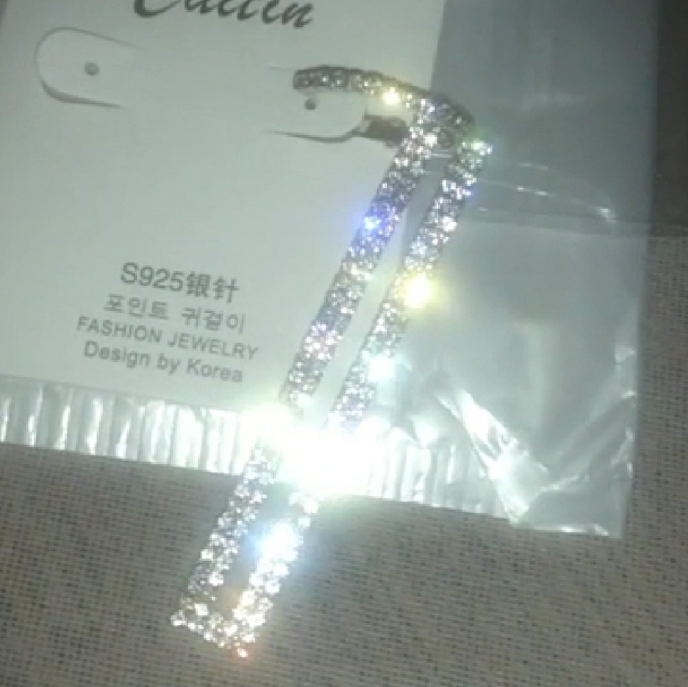 .925 Sterling Silver Long Dangle Crystal Earrings - Picture 5 of 5
